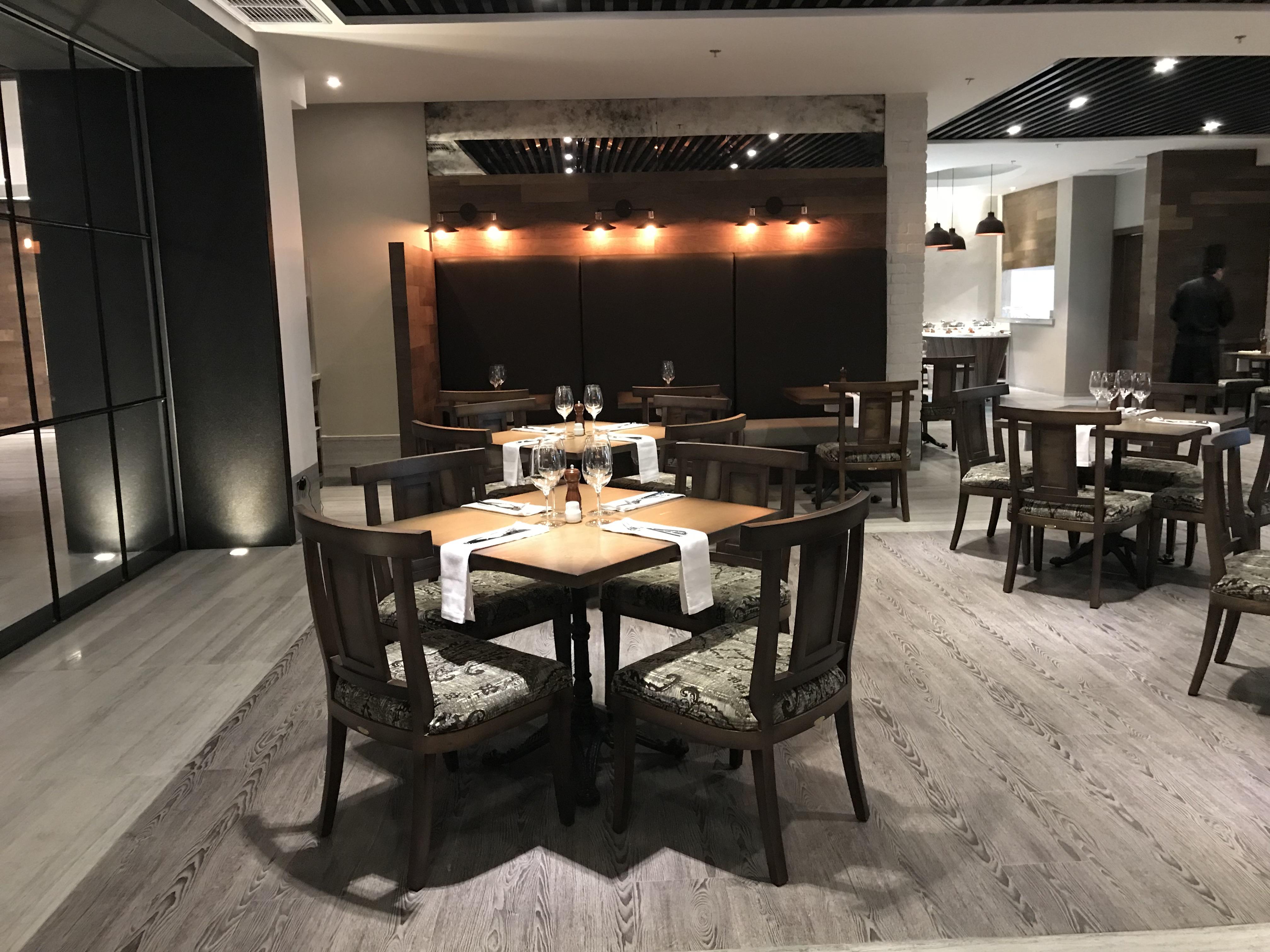 Krystal Grand Suites Insurgentes Mexico City Luaran gambar The interior of the restaurant