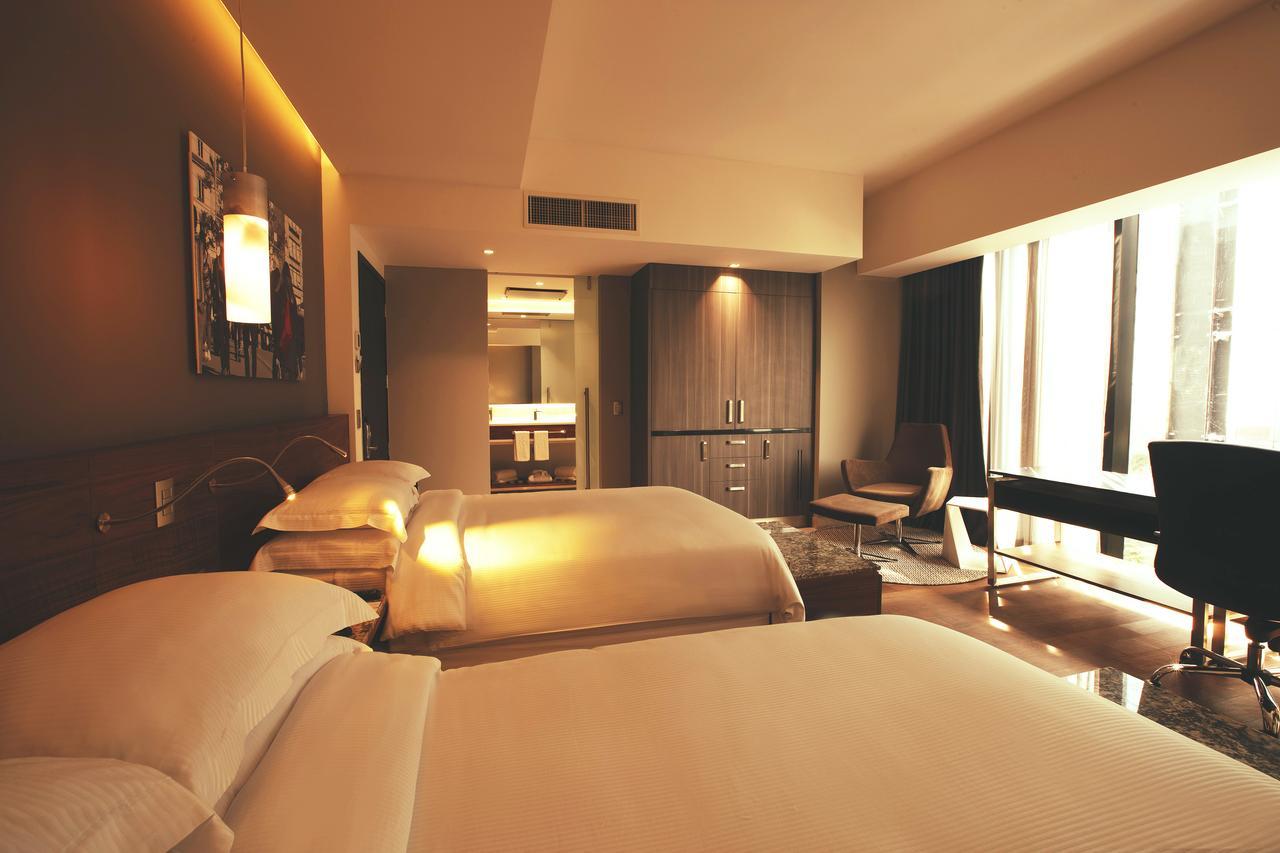 Krystal Grand Suites Insurgentes Mexico City Luaran gambar Deluxe Room